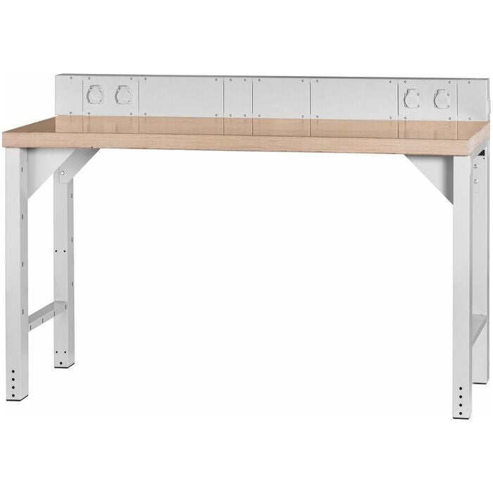 Mediaskena med 4 uttag 250 V 1000